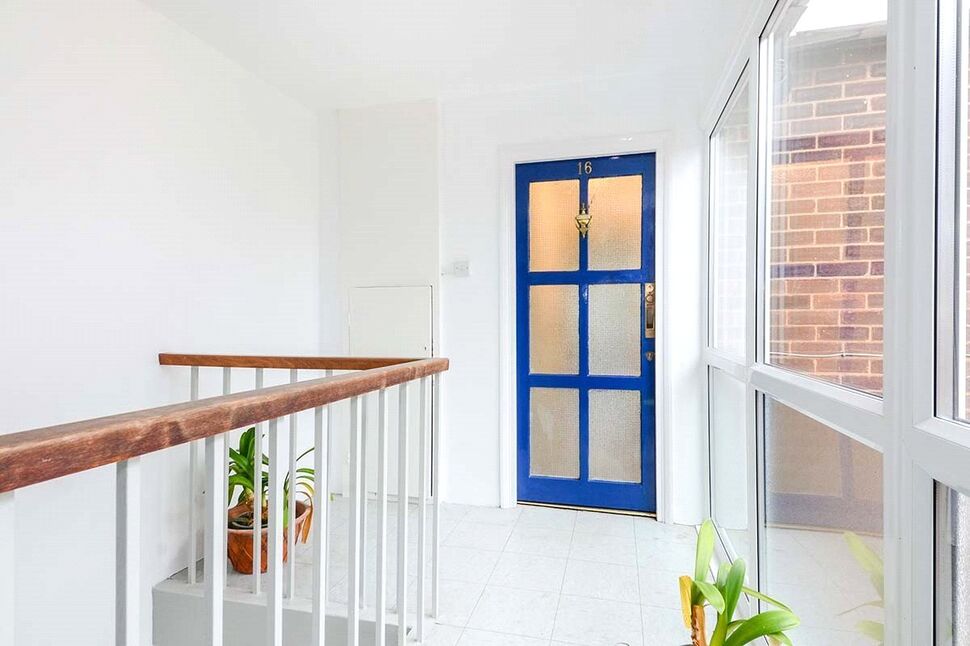 Flat Biskra in Watford