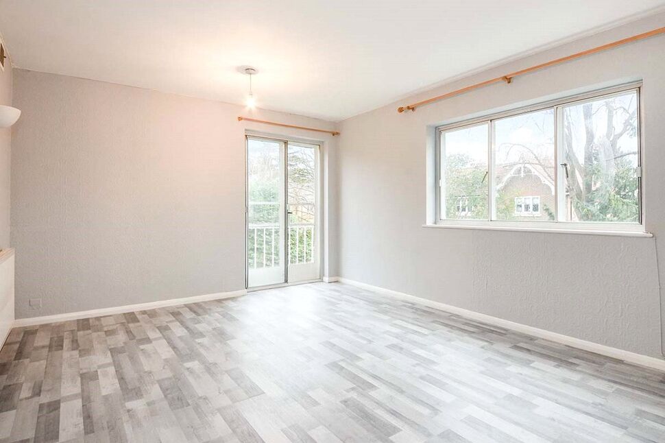 Flat Biskra in Watford