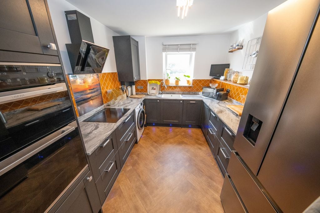 Flat Regal Close in Portsmouth