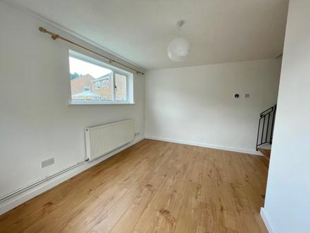 House Manorfield Close in Northampton