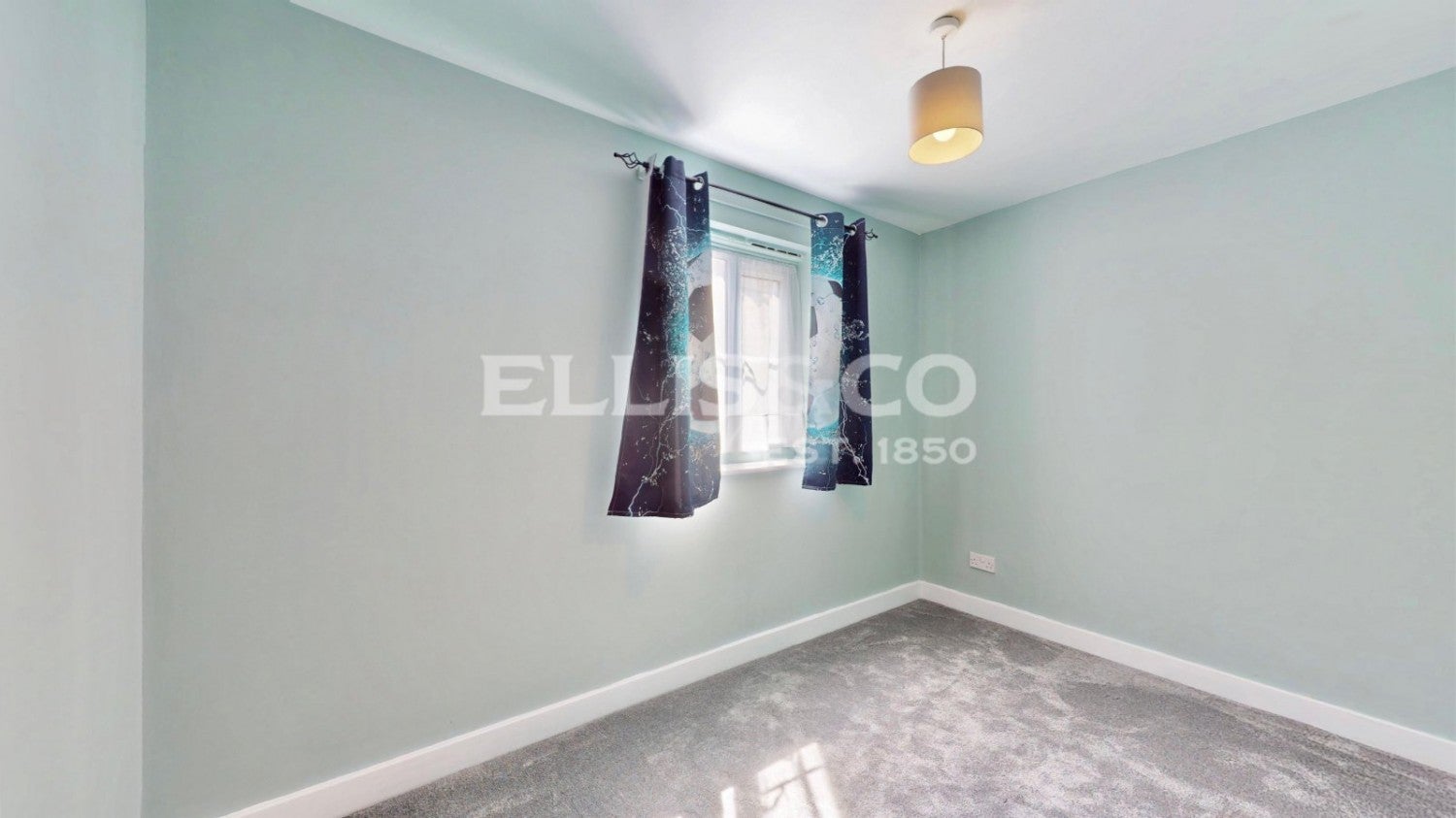 Flat Gurnell Grove in Greater London