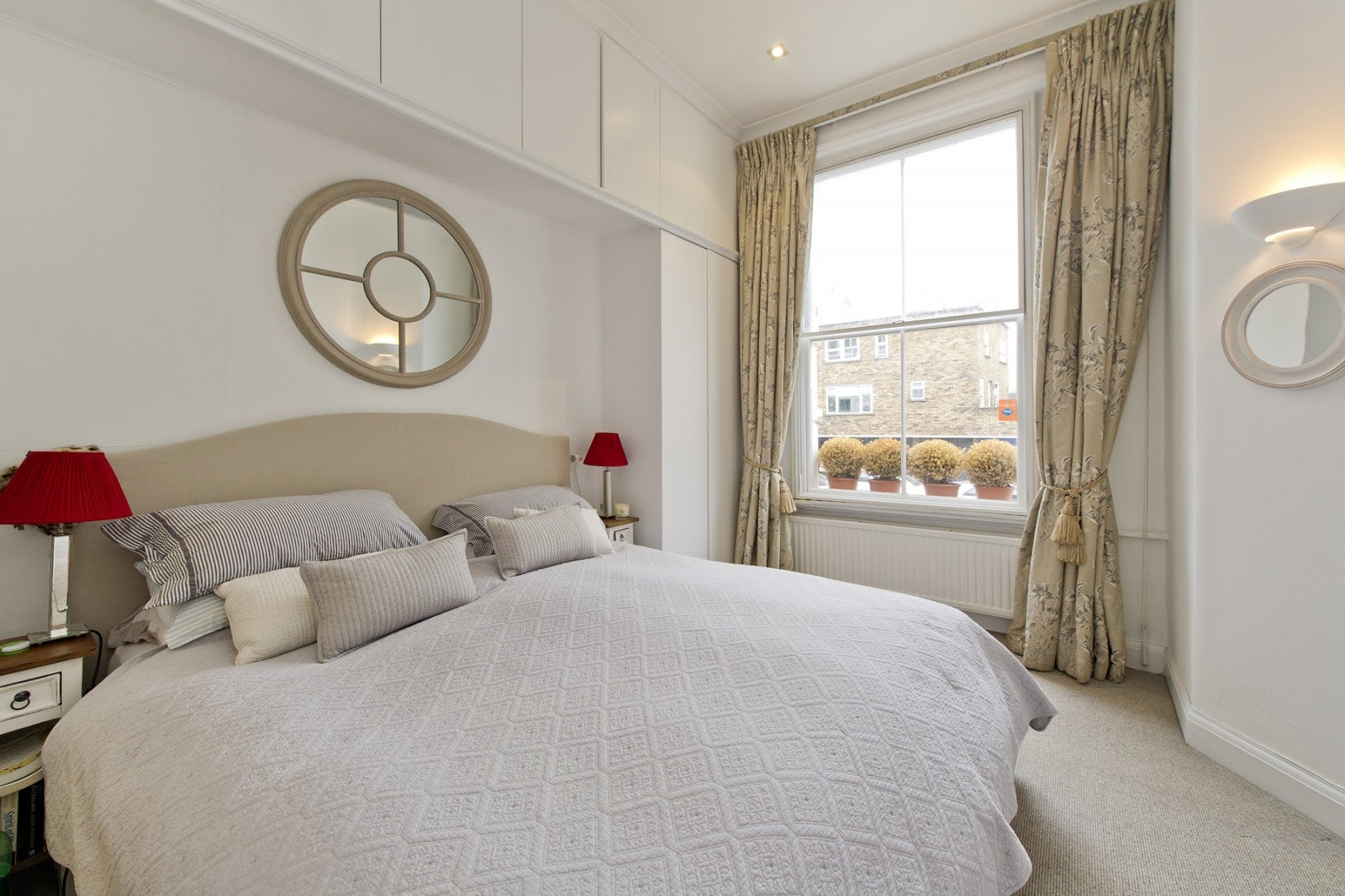 Flat Portland Road in Greater London