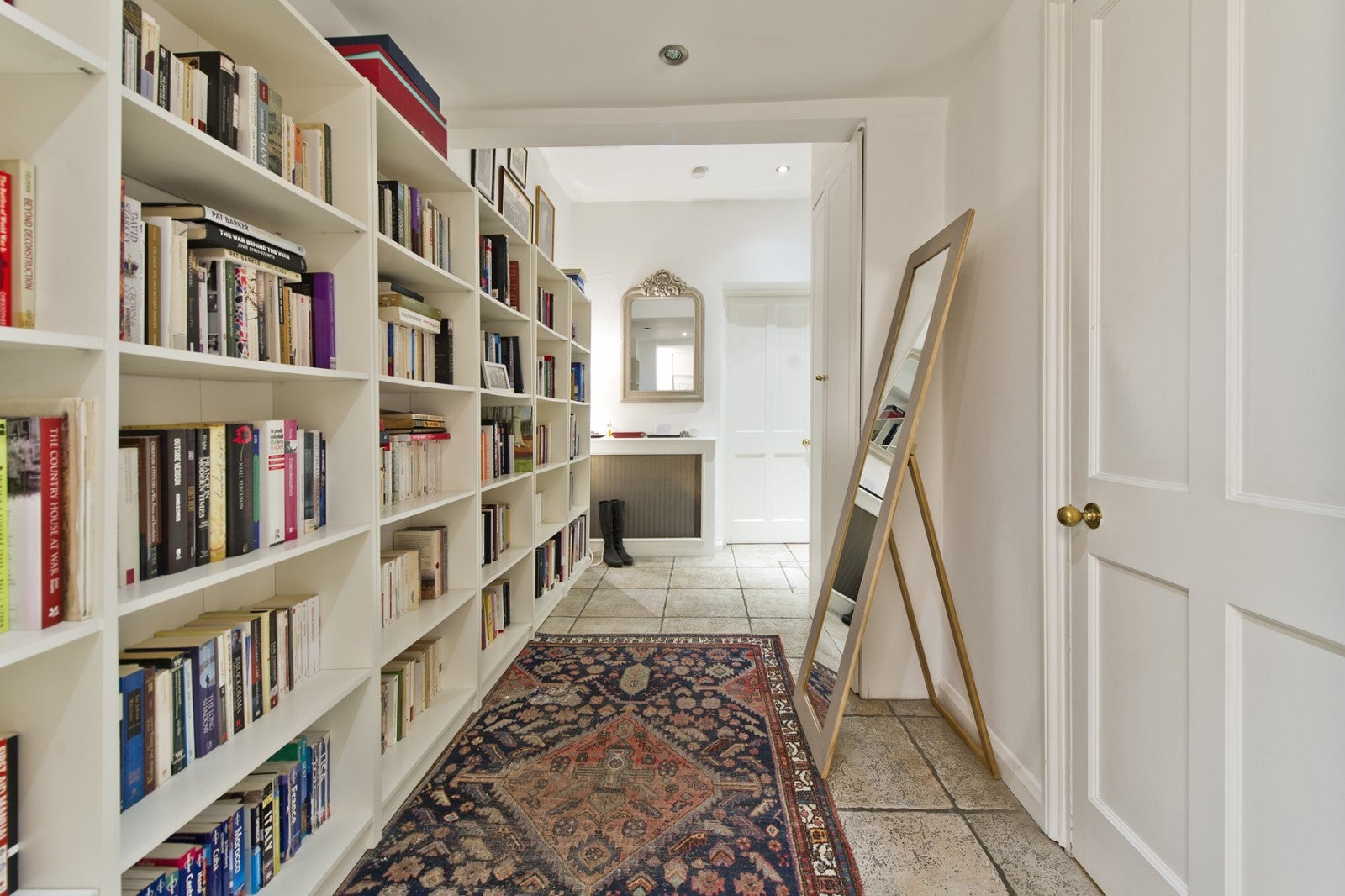 Flat Portland Road in Greater London