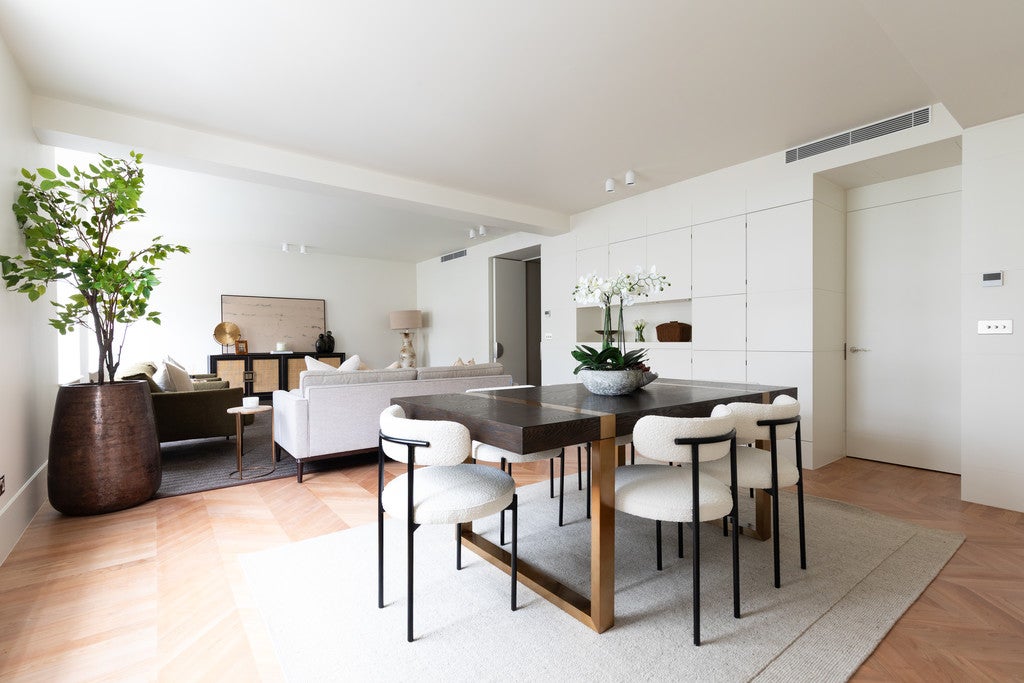 Flat Sloane Street in Greater London