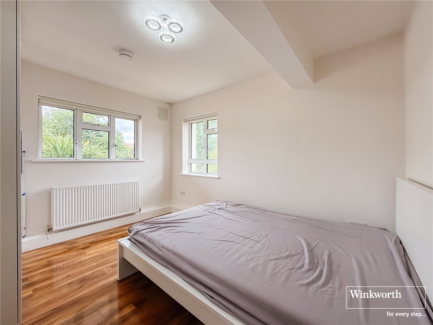 Flat Summit Court in London