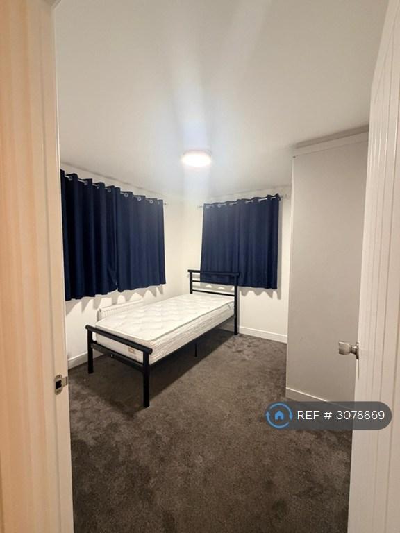 Room Chamomile Way in South Oxfordshire