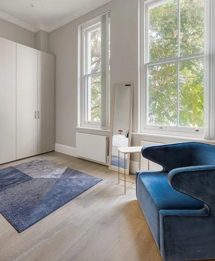 Flat Courtfield Gardens in Greater London