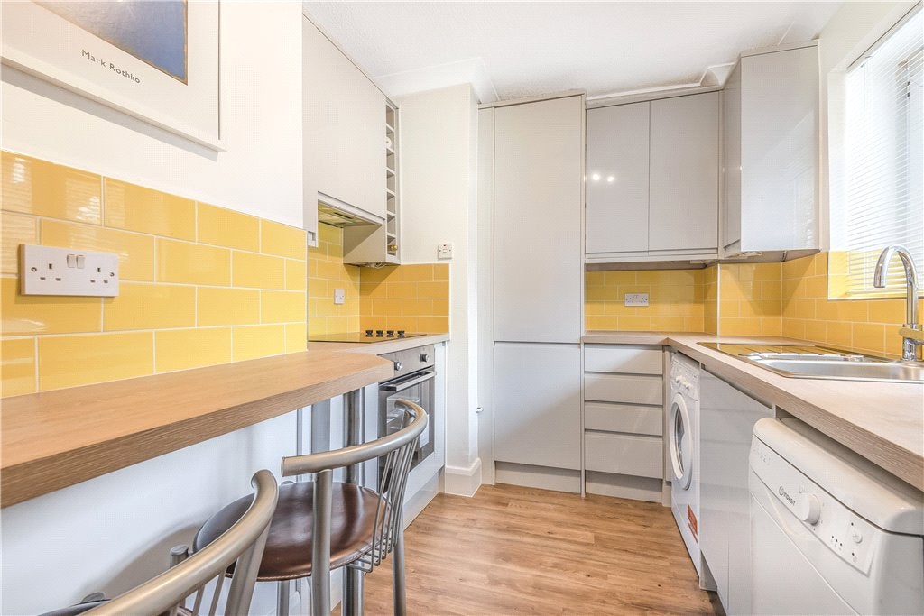 Flat Stevens Street in Greater London