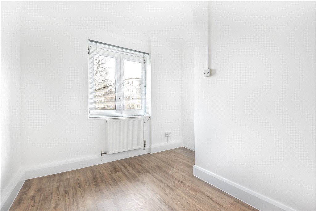 Flat Stevens Street in Greater London