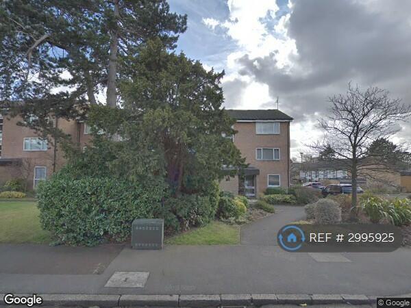 Flat Selborne Road in Greater London