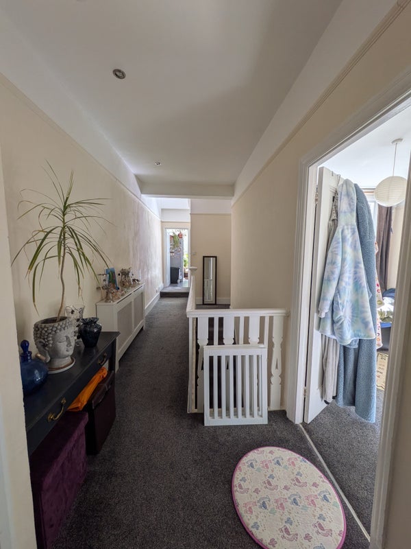 Flat Chillerton Road in Greater London