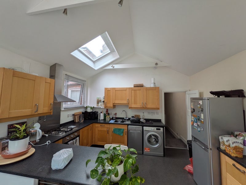 Flat Chillerton Road in Greater London