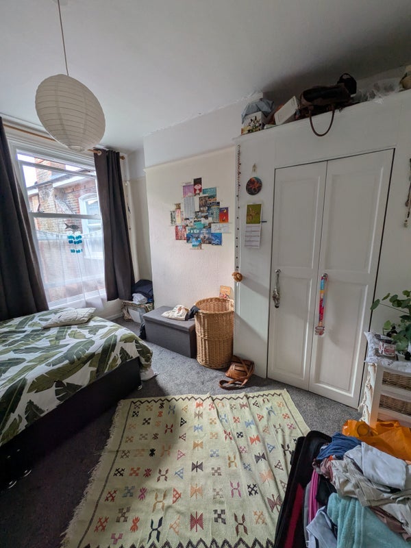 Flat Chillerton Road in Greater London
