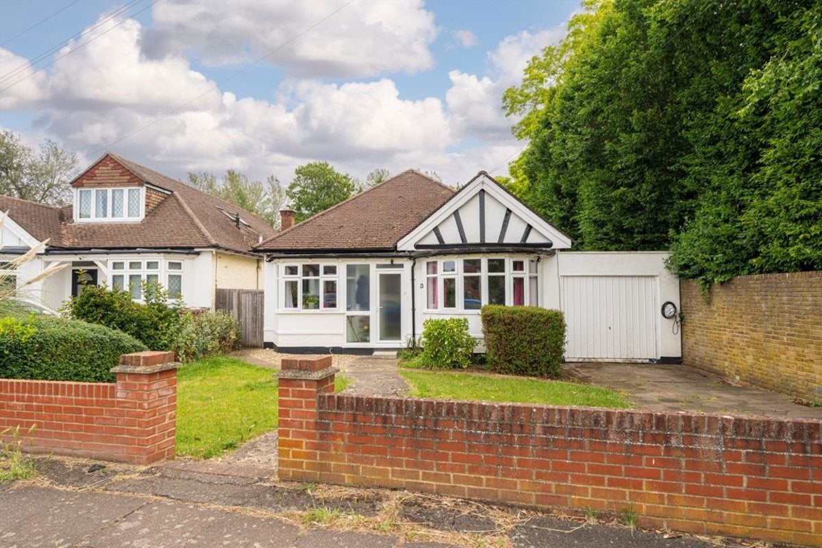 House Darby Crescent in Borough of Spelthorne