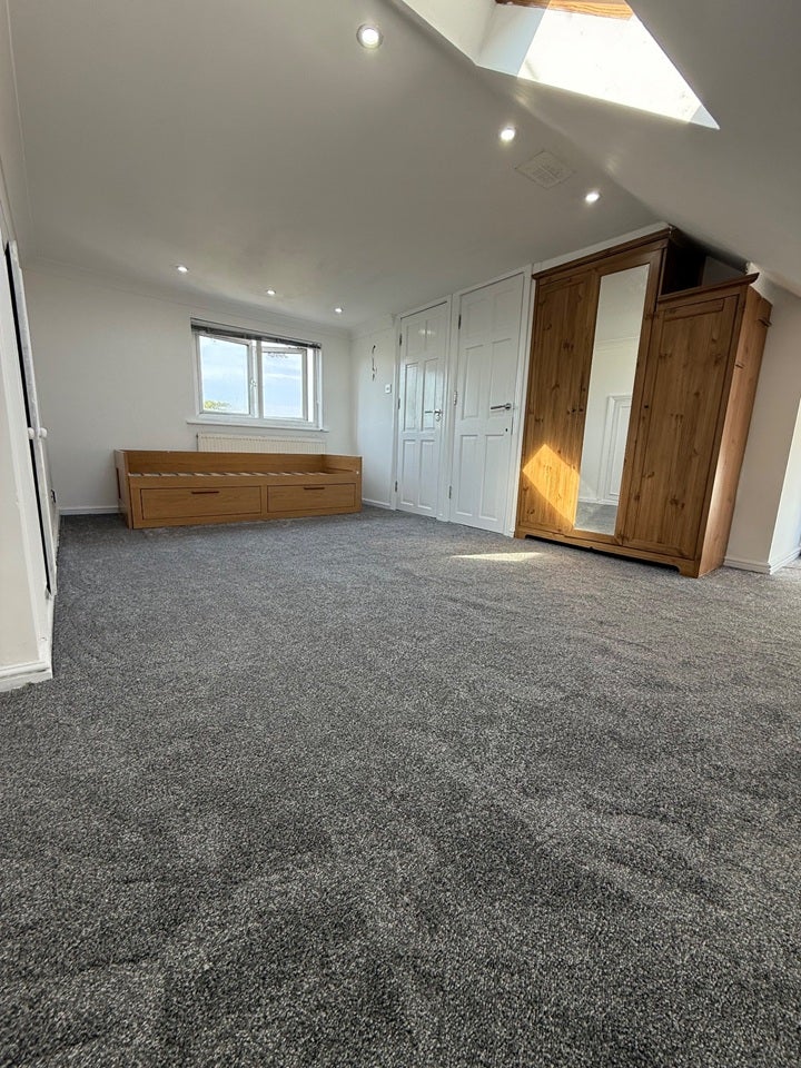 House Rosebery Avenue in Greater London
