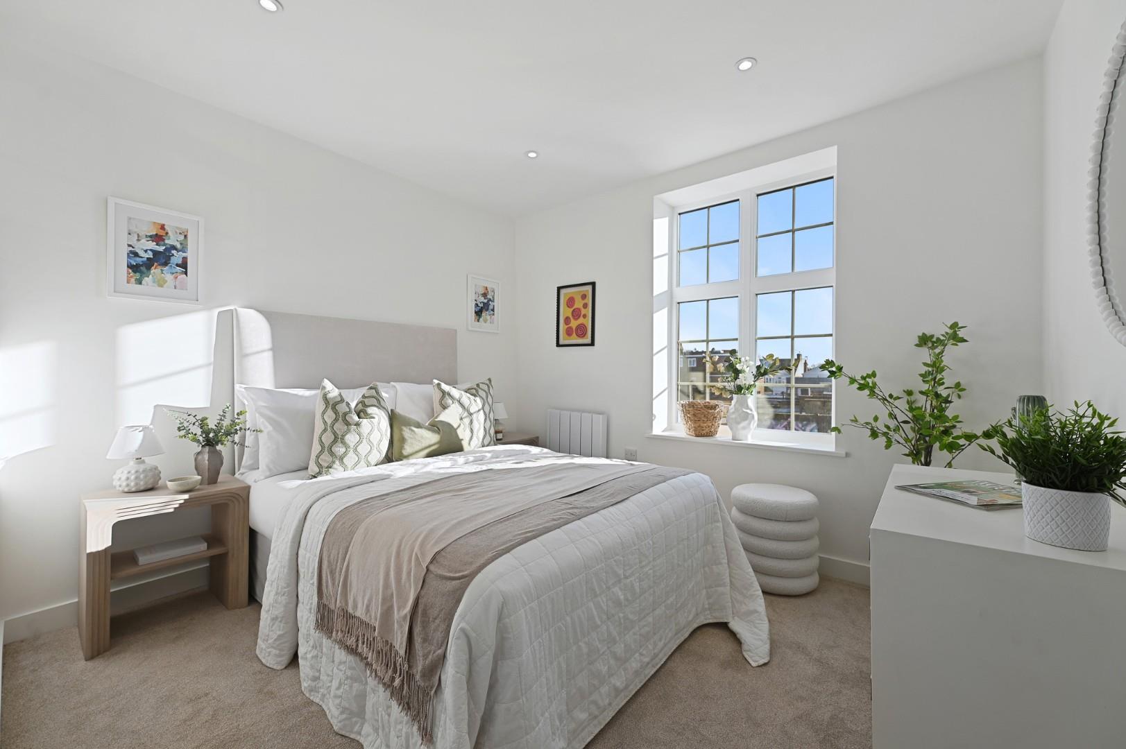 Flat Northfield Avenue in London