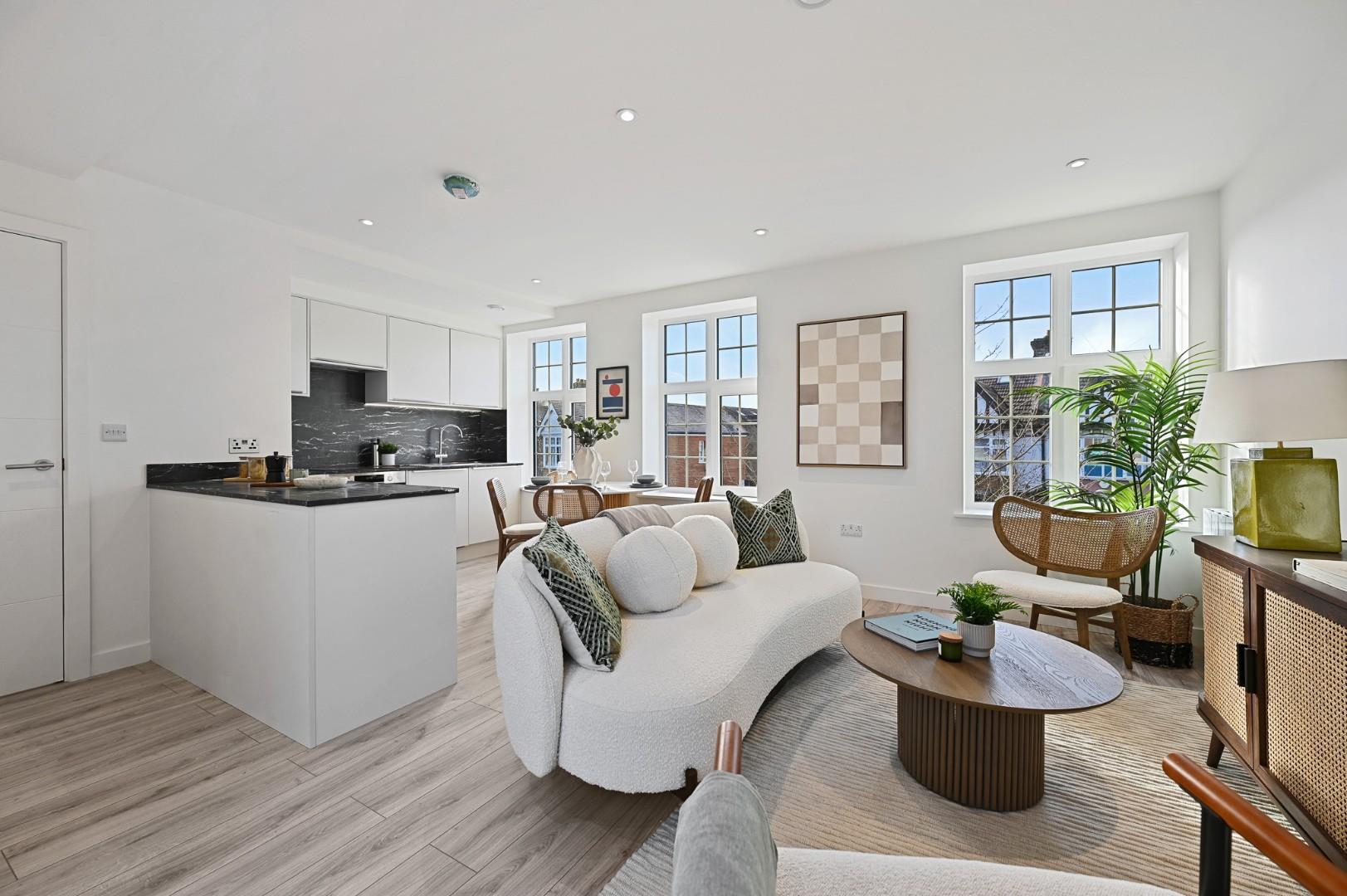 Flat Northfield Avenue in London