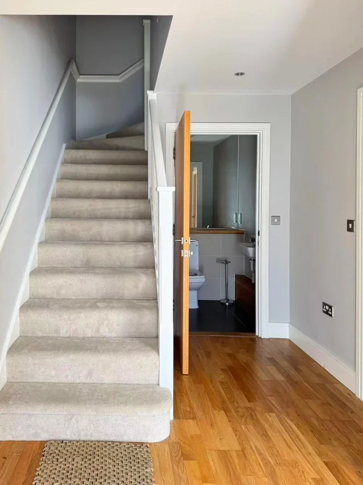Flat Dowells Street in Greater London