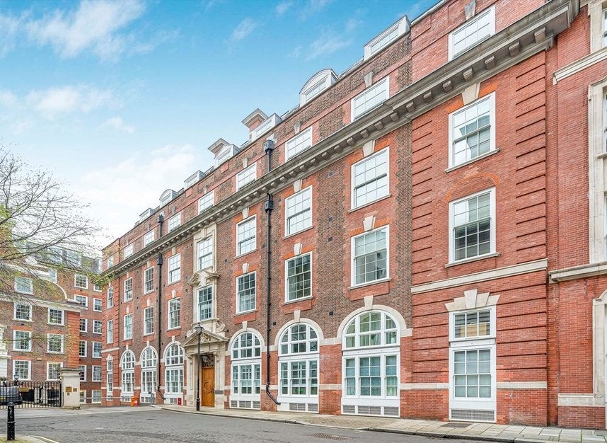 Flat Lewisham Street in City of Westminster