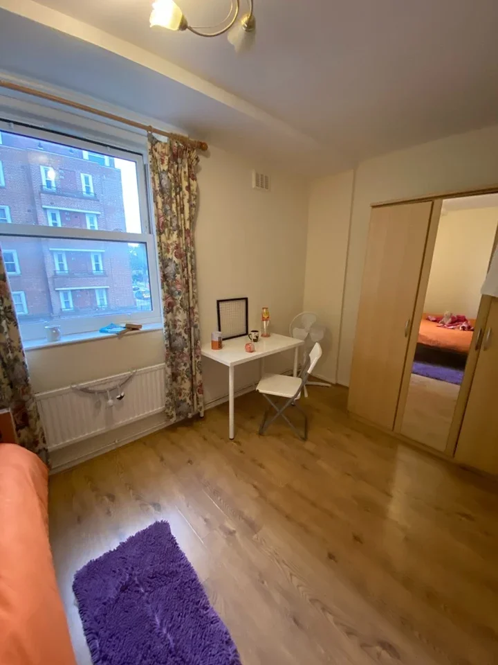Room Homerton High Street in Greater London
