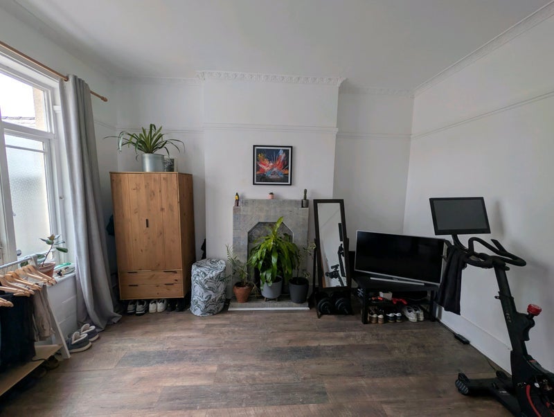 Room Bethune Road in Greater London