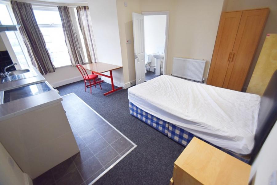 Flat Seaford Street in Stoke-on-Trent