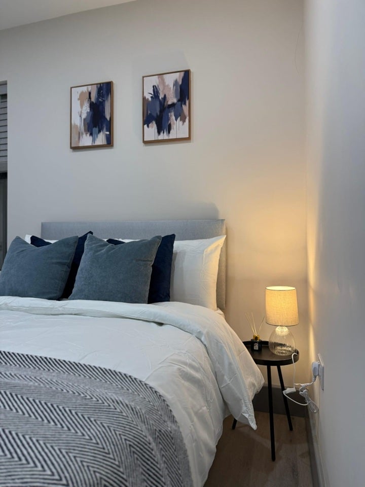 Flat West End Lane in Greater London