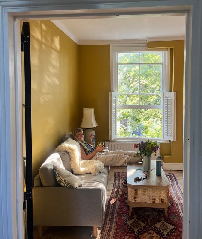 Room Nettleton Road in Greater London
