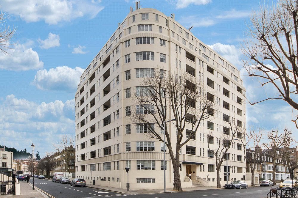 Flat Sloane Avenue in Greater London