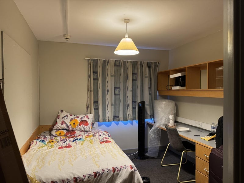 Room Heneage Street West in Birmingham