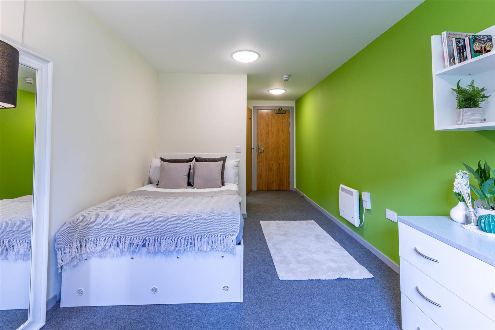 Room Portland Road in Newcastle upon Tyne