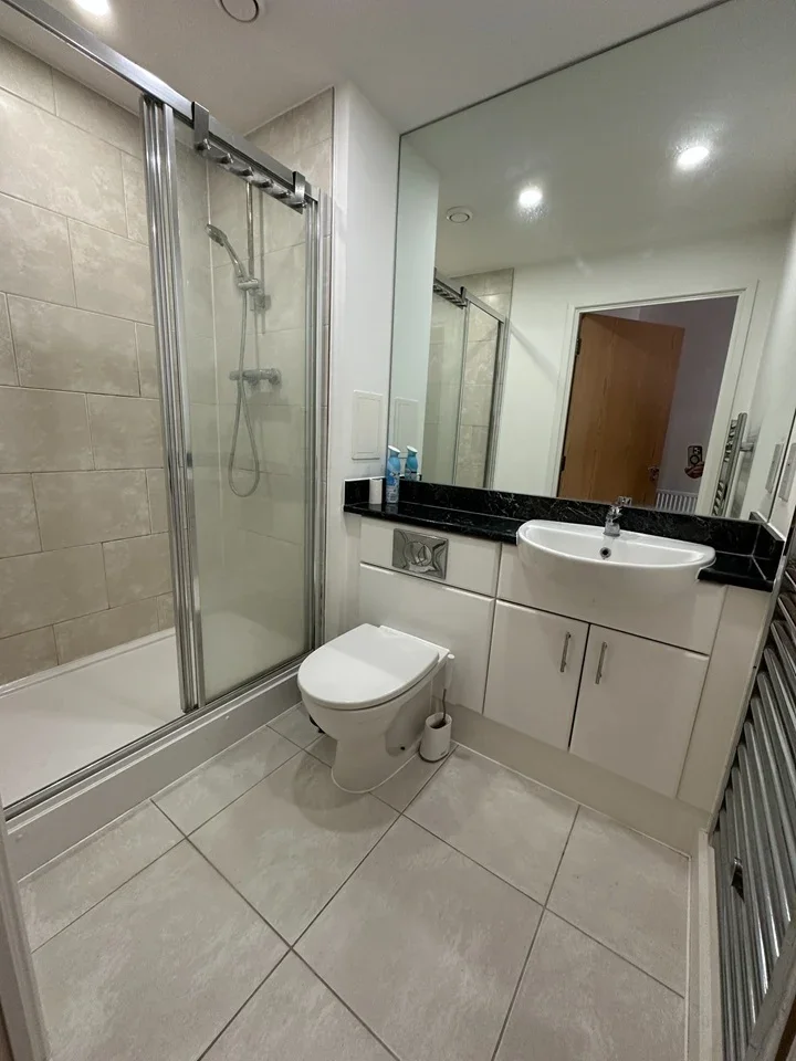 Room Cornmill Lane in Greater London