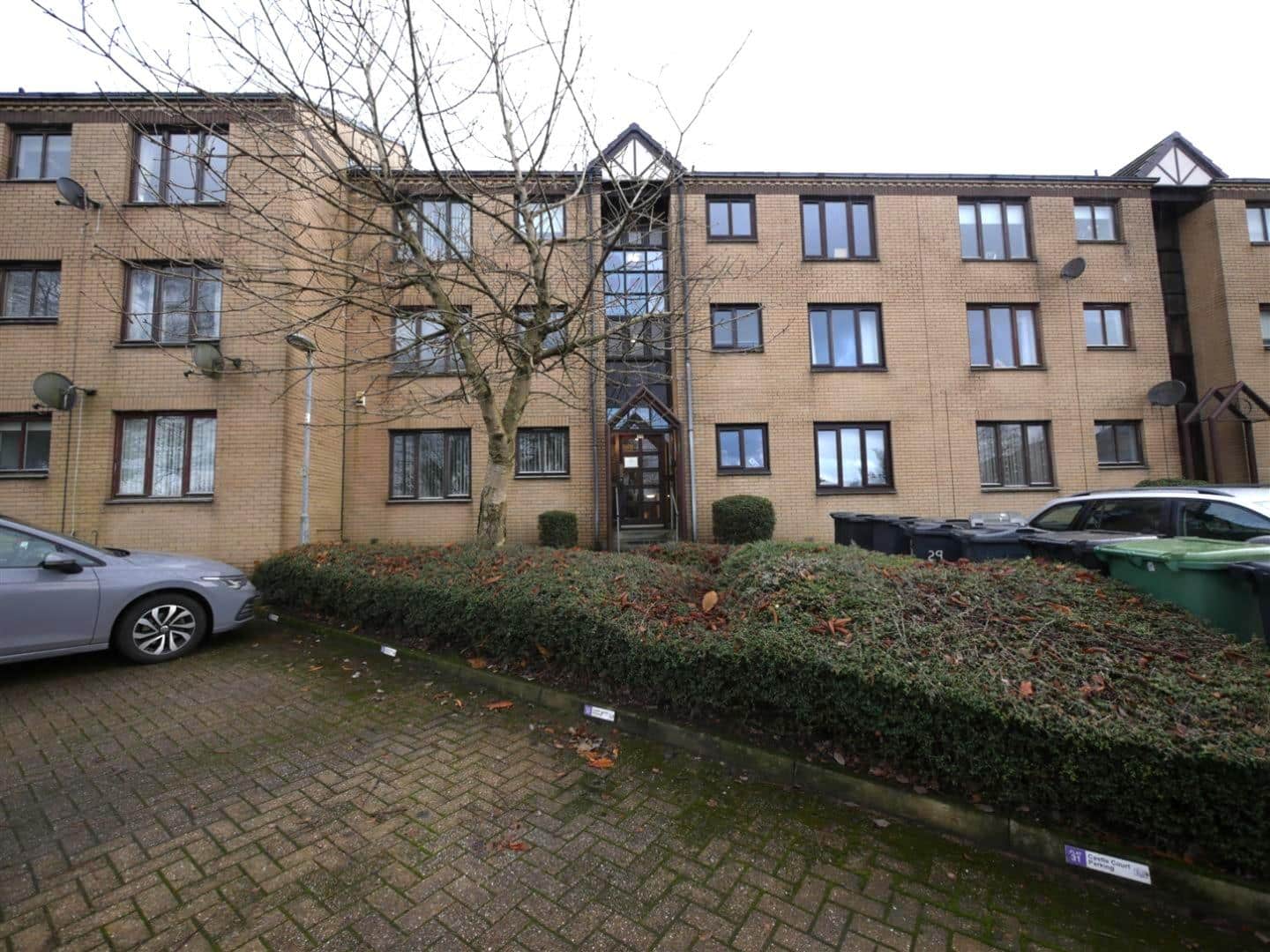 Flat Castle Court in Kirkintilloch