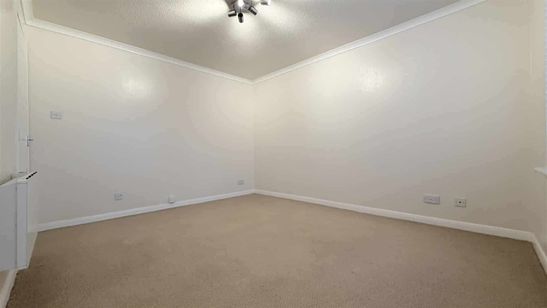 Flat Castle Court in Kirkintilloch