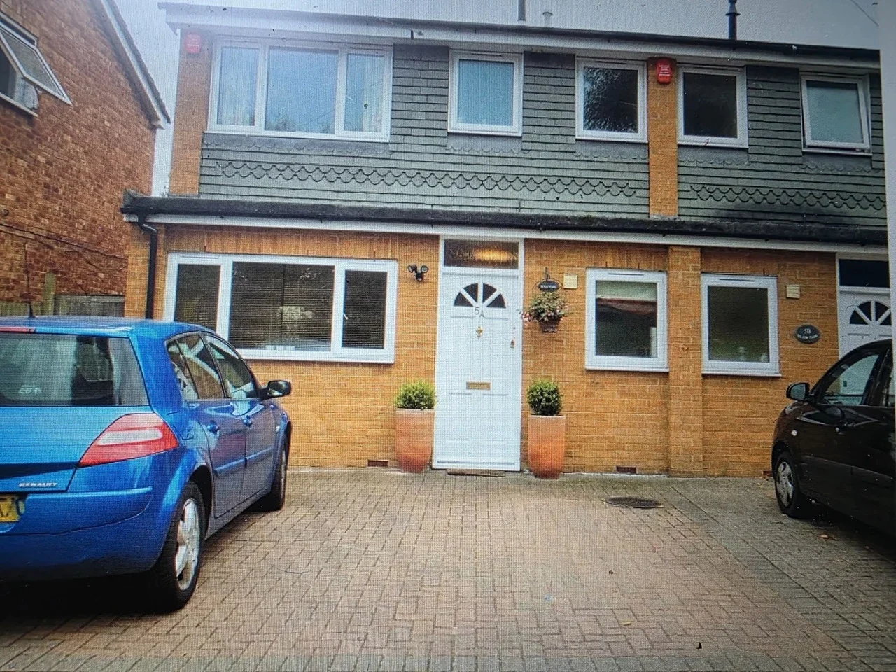 House Willow Close in Slough