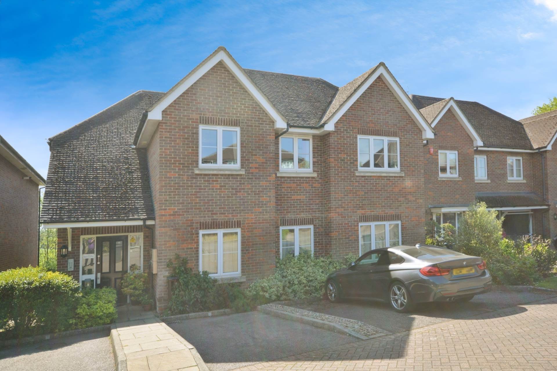 Flat Dell Close in Chesham