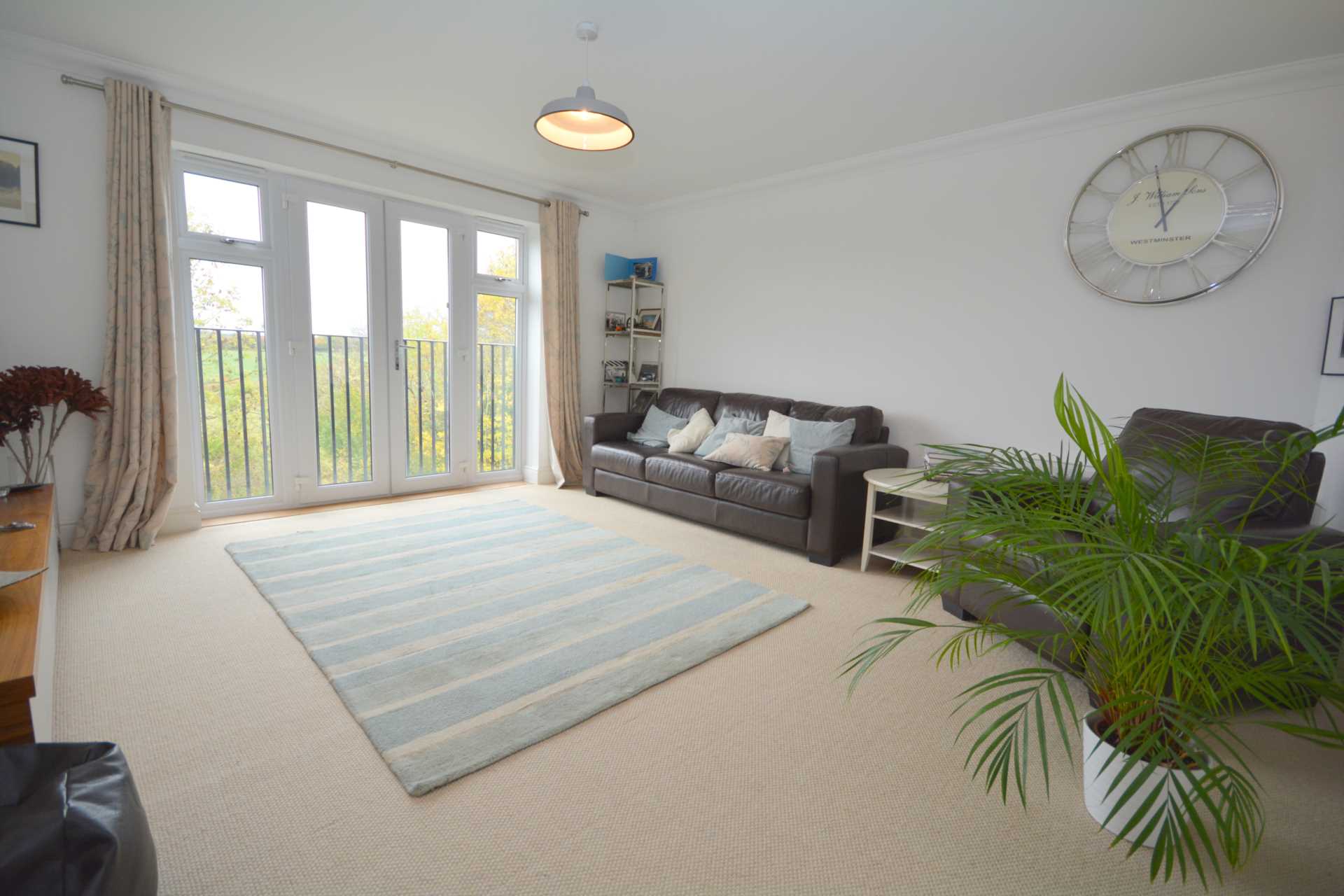 Flat Dell Close in Chesham