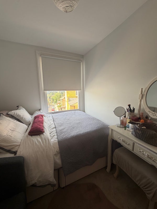 Room Lavender Hill in Greater London