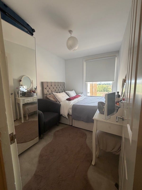 Room Lavender Hill in Greater London