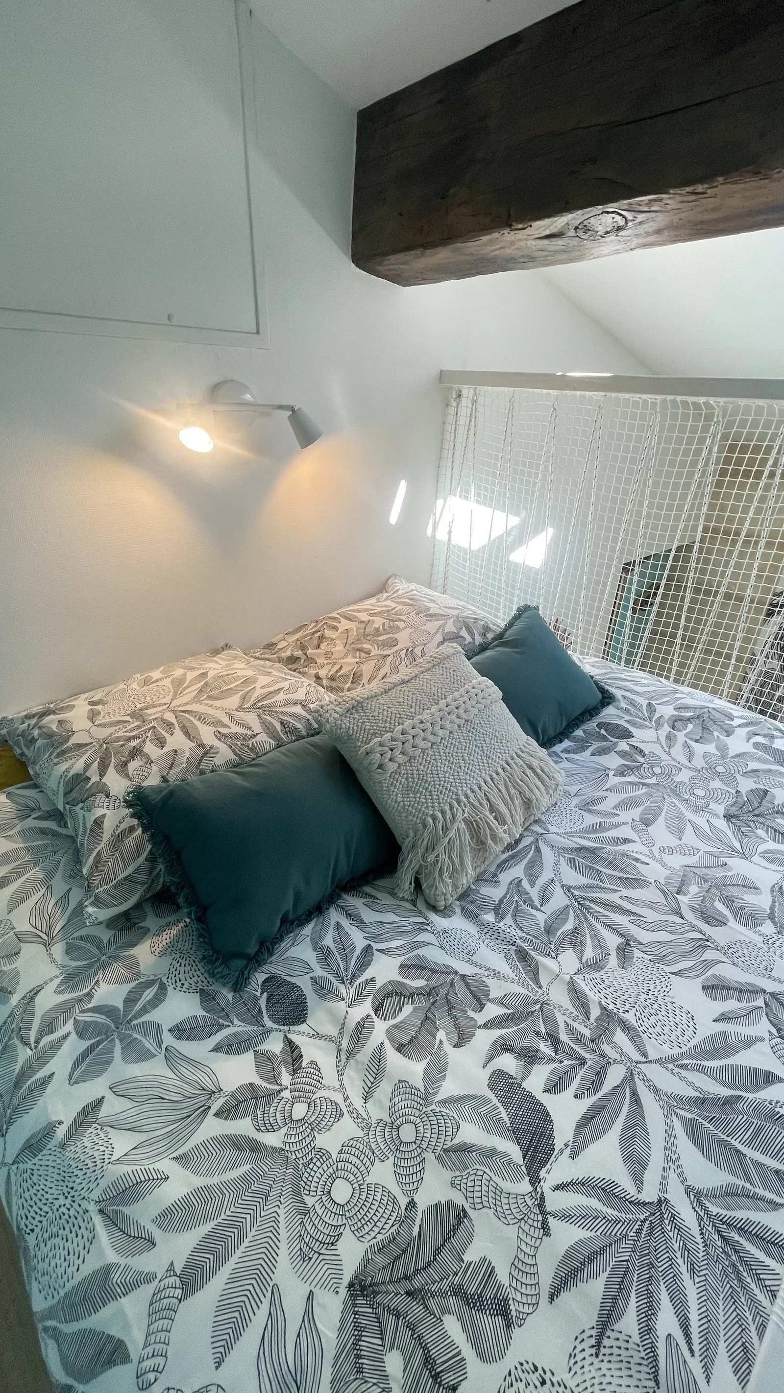 Room Rue Robert Caumont in Bordeaux
