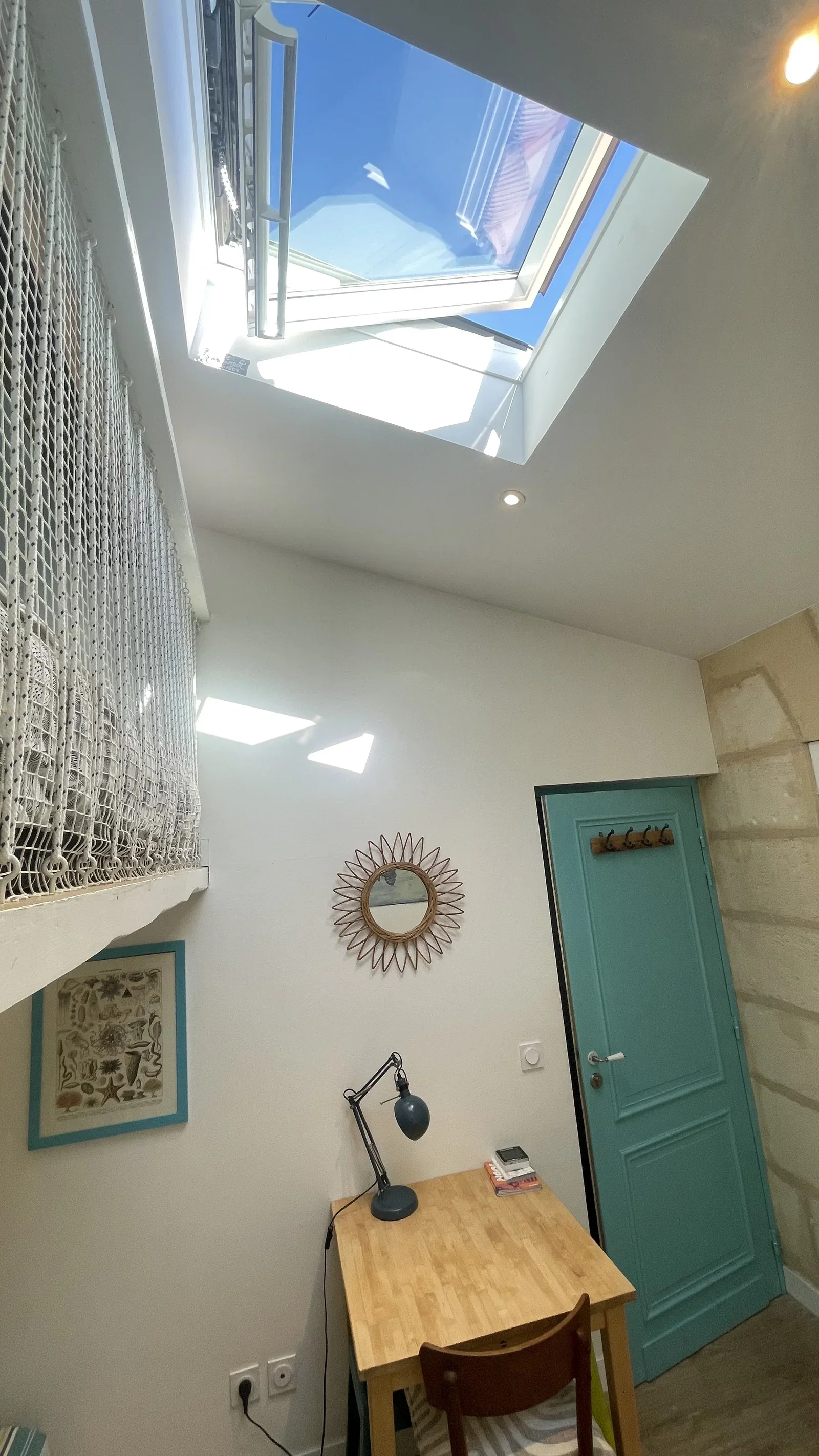Room Rue Robert Caumont in Bordeaux