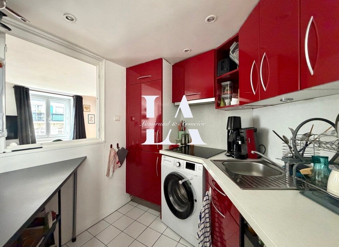 Flat Rue du Faubourg Montmartre in Paris