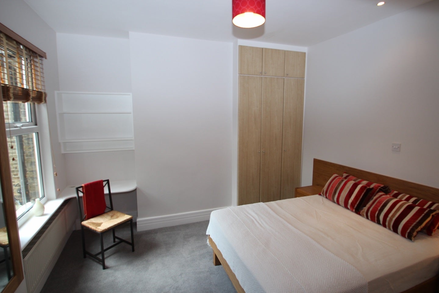 Flat De Laune Street in Greater London