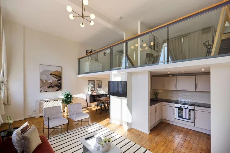 Flat Cormont Road in Greater London