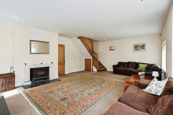 Flat Cuckoo Lane in Tonbridge and Malling