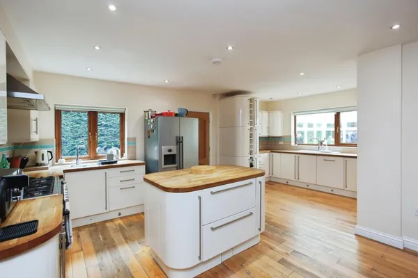 Flat Cuckoo Lane in Tonbridge and Malling