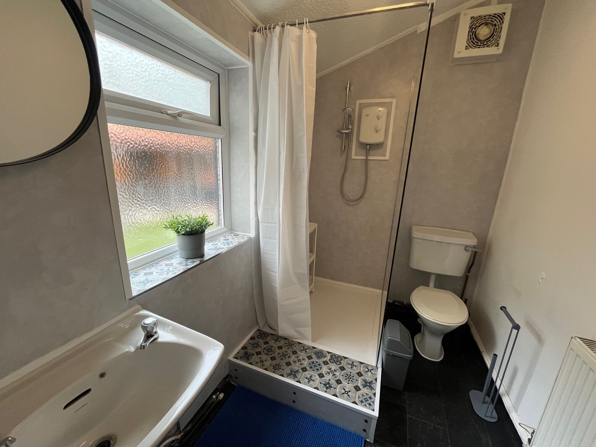 Room Hinton Road in Bristol