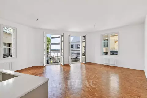 Flat Rue Laplace in Paris