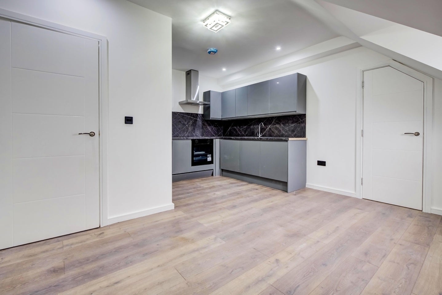 Flat Glebe Road in Chelmsford