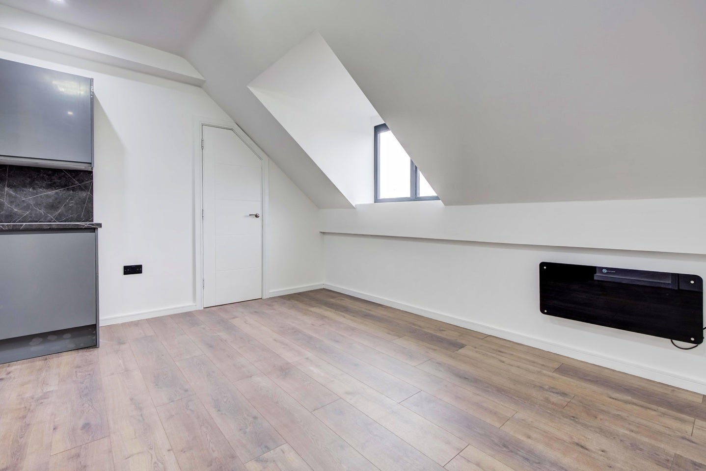 Flat Glebe Road in Chelmsford